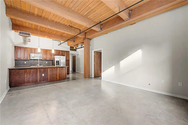 $364,900 | 712 Broadway Boulevard, Unit 503, Kansas City, MO 64105