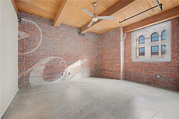 $364,900 | 712 Broadway Boulevard, Unit 503, Kansas City, MO 64105