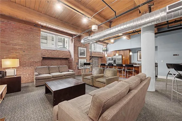 $364,900 | 712 Broadway Boulevard, Unit 503, Kansas City, MO 64105