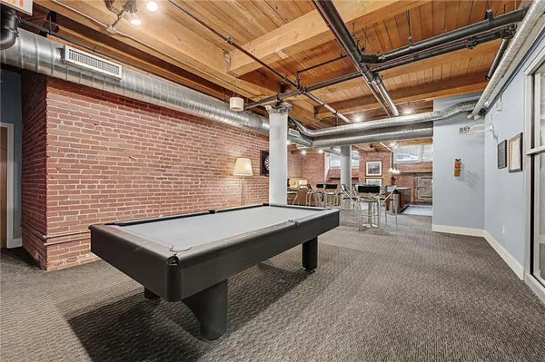 $364,900 | 712 Broadway Boulevard, Unit 503, Kansas City, MO 64105