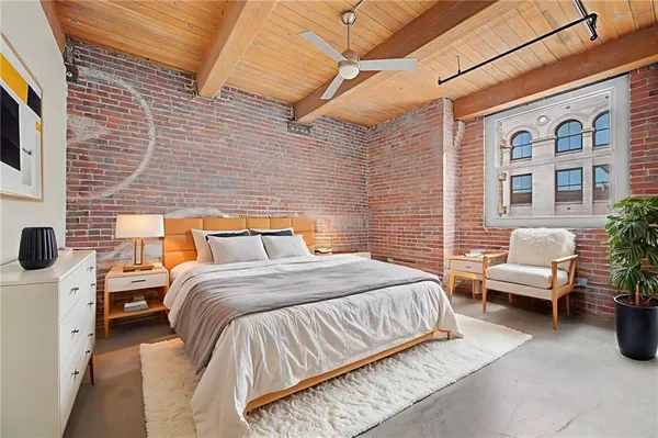 $364,900 | 712 Broadway Boulevard, Unit 503, Kansas City, MO 64105
