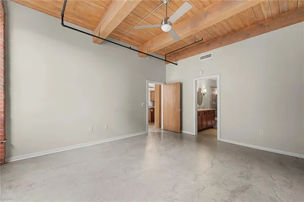 $364,900 | 712 Broadway Boulevard, Unit 503, Kansas City, MO 64105