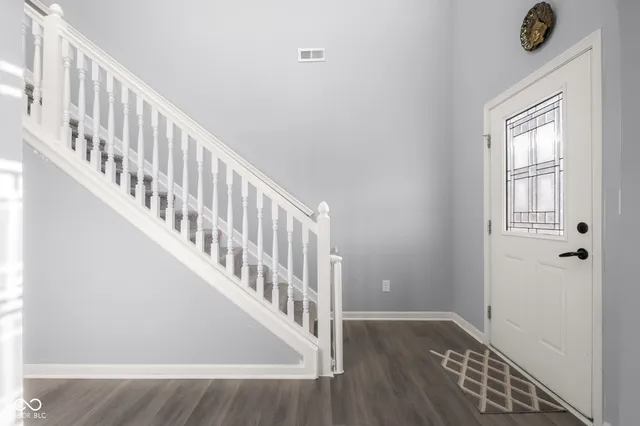 $329,000 | 1950 Lakecrest Drive, Columbus, IN 47201