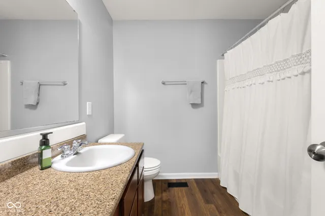 $329,000 | 1950 Lakecrest Drive, Columbus, IN 47201