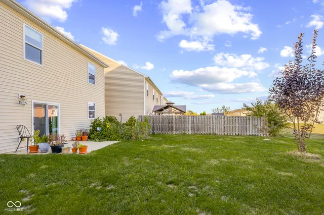 $329,000 | 1950 Lakecrest Drive, Columbus, IN 47201