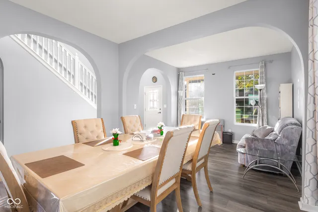 $329,000 | 1950 Lakecrest Drive, Columbus, IN 47201