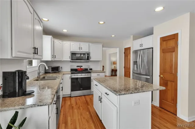 $645,000 | 46 Ferndale Drive, Orchard Park, NY 14127