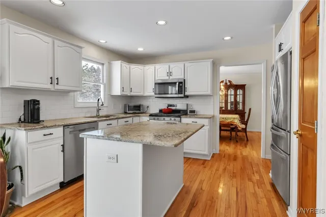 $645,000 | 46 Ferndale Drive, Orchard Park, NY 14127