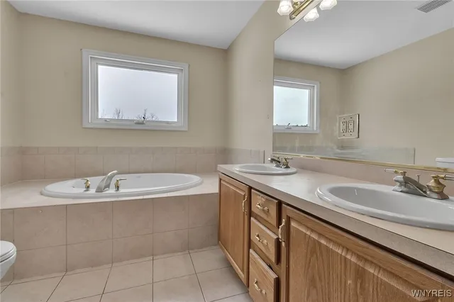 $645,000 | 46 Ferndale Drive, Orchard Park, NY 14127