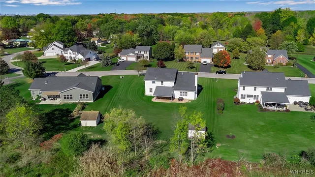 $645,000 | 46 Ferndale Drive, Orchard Park, NY 14127