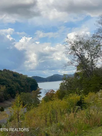 $79,900 | Lot 10 Stone Cove Way, Dandridge, TN 37725