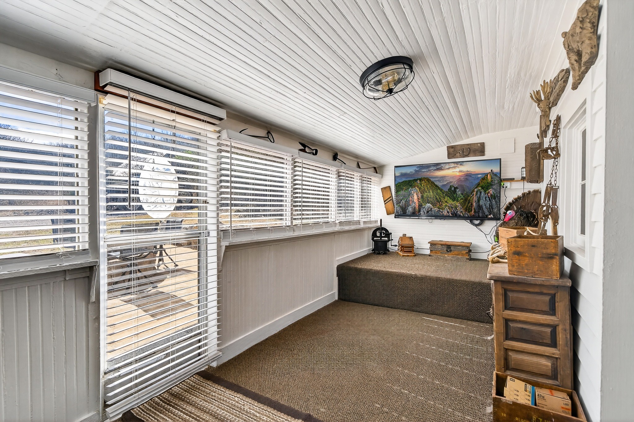 1700 Hannah Branch Road Liberty, TN 37095 - Photo 28 of 59 a balcony with furniture and window