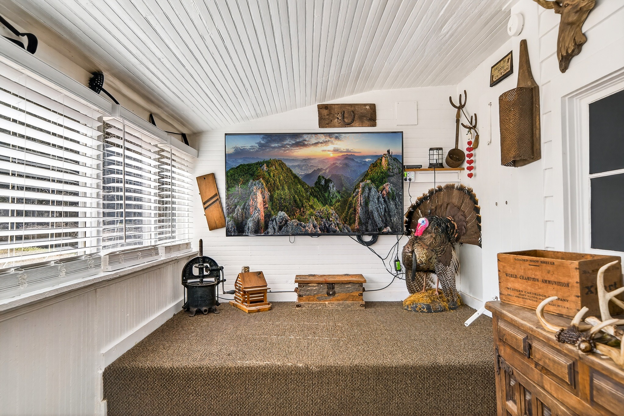 1700 Hannah Branch Road Liberty, TN 37095 - Photo 30 of 59 a view of a room with gym equipment