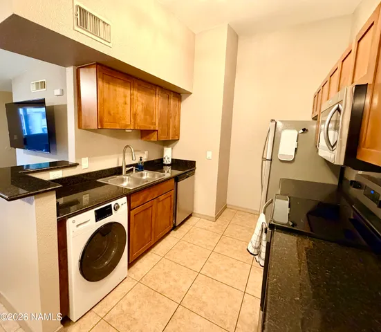 $299,000 | 1385 West University Avenue, Unit 8257, Flagstaff, AZ 86001