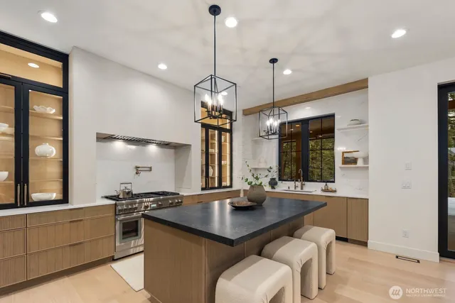 $2,165,000 | 220 Farmhouse Way, Cle Elum, WA 98922