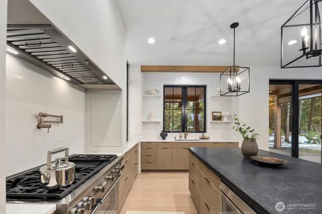 $2,165,000 | 220 Farmhouse Way, Cle Elum, WA 98922