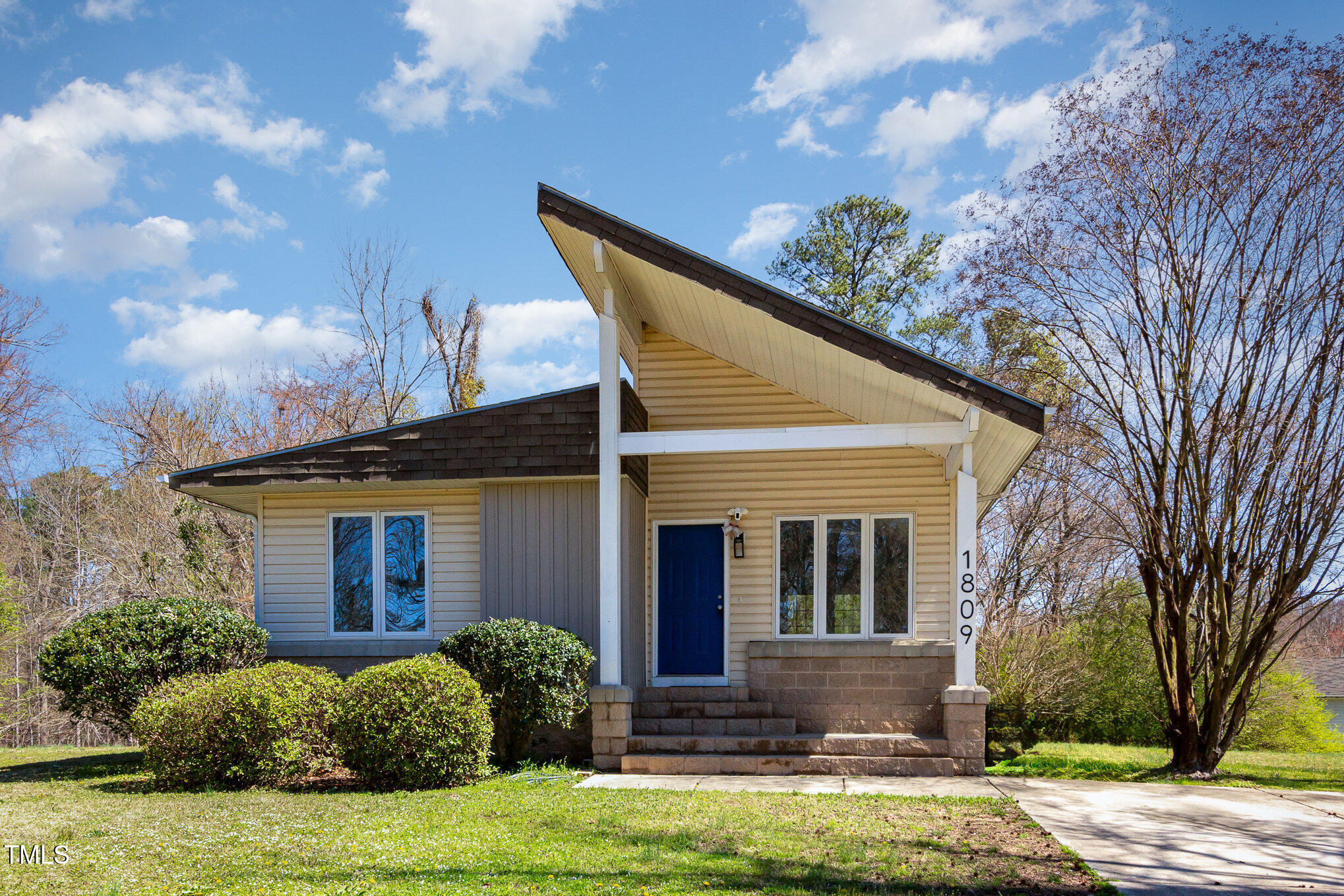 1809 Coltrane Court Raleigh, NC 27610 - Photo 1 of 13 001_file_729