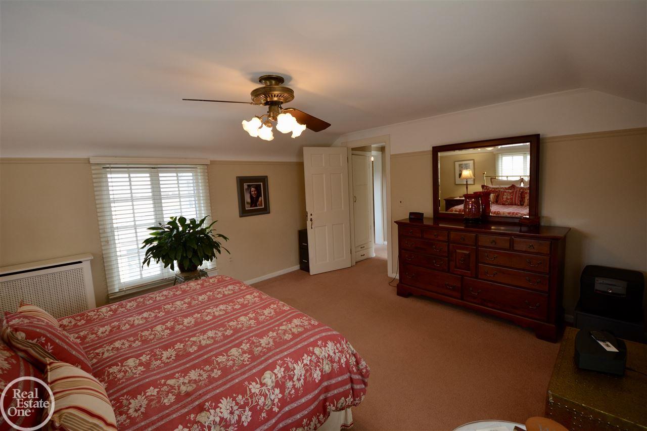 963 Fisher Road Grosse Pointe, MI 48230 - Photo 33 of 47