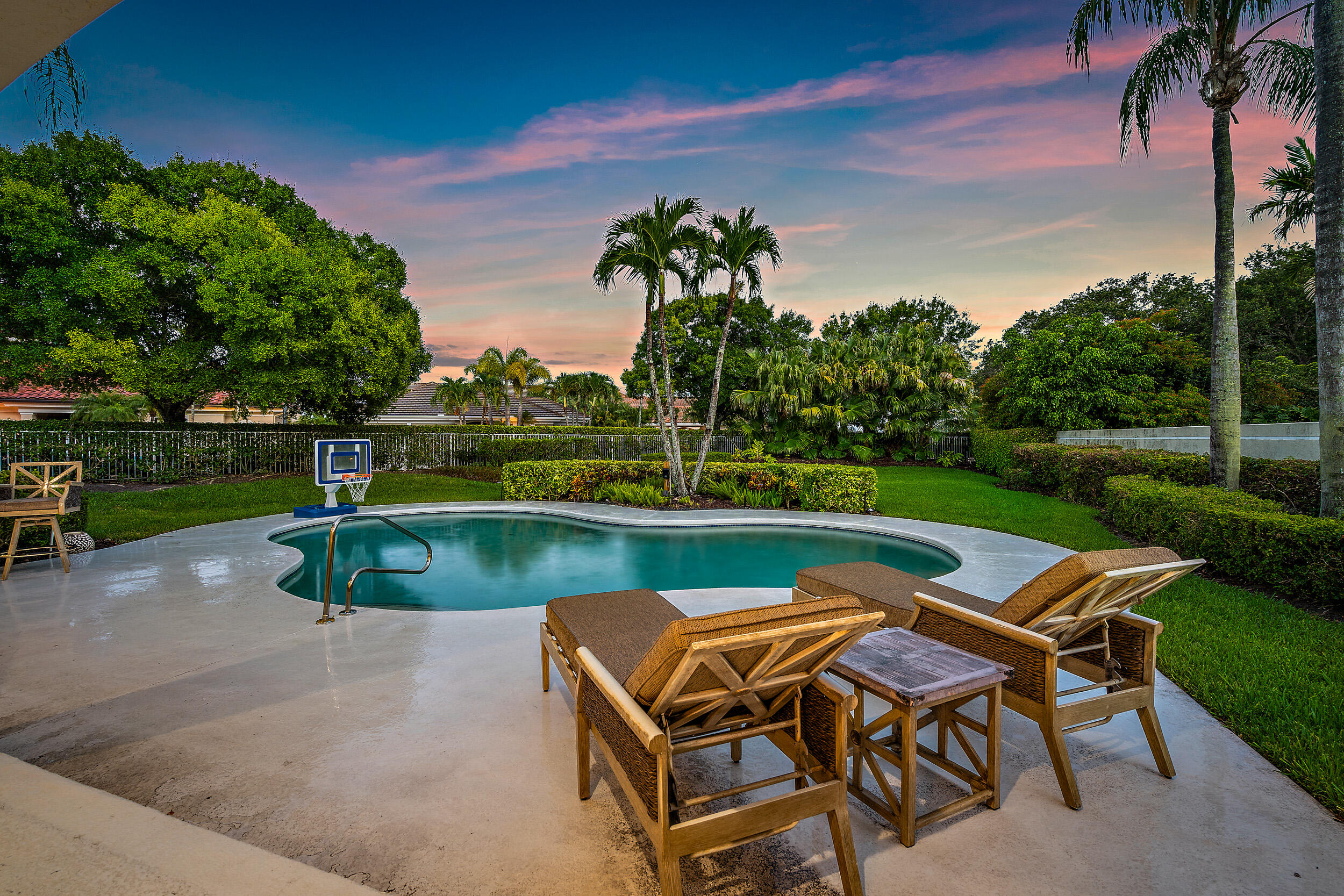 210 Regatta Drive Jupiter, FL 33477 - Photo 2 of 30 Pool & Yard
