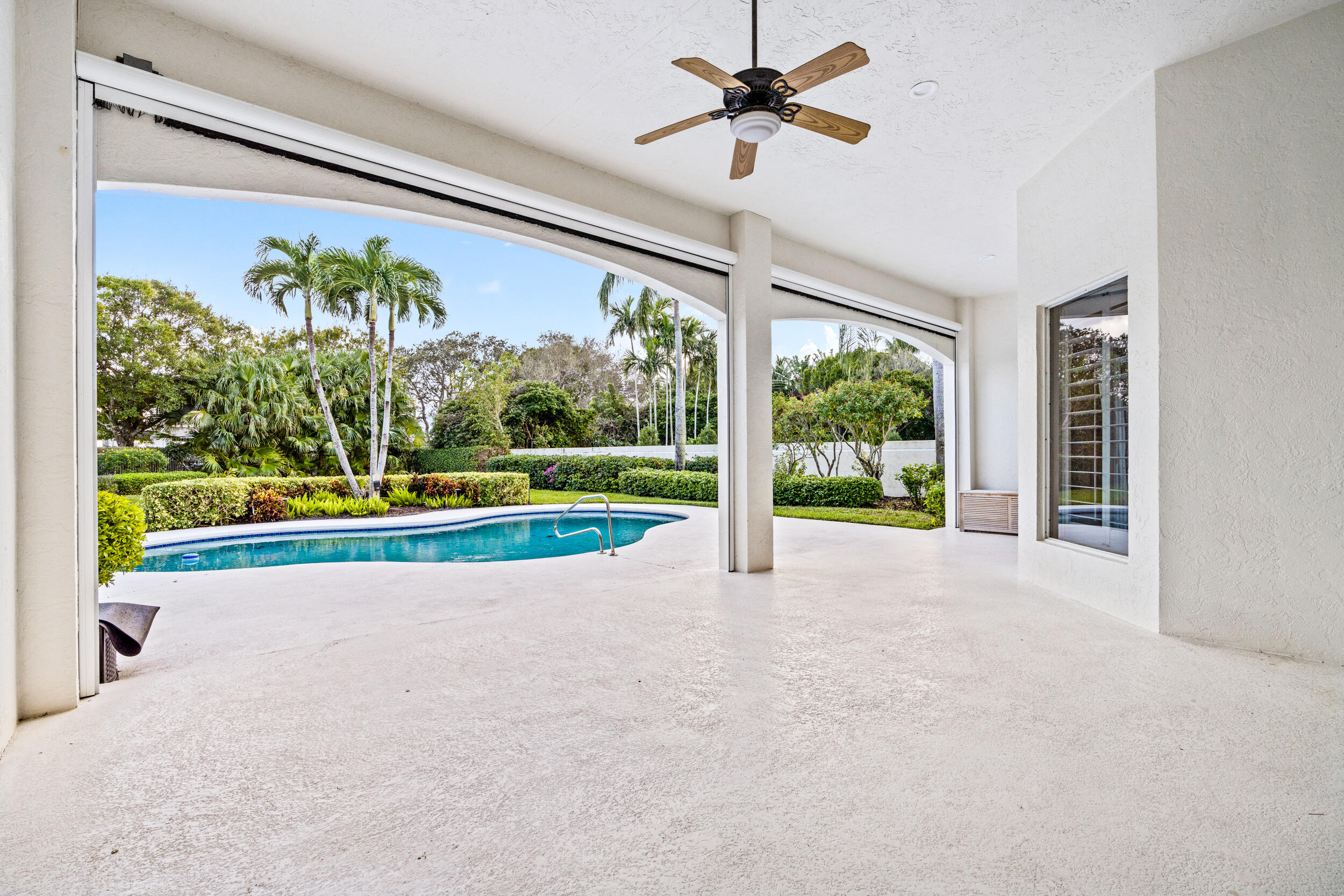 210 Regatta Drive Jupiter, FL 33477 - Photo 28 of 30 Loggia
