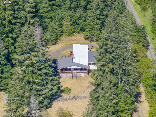 $165,000 | 2403 Spruce Street, Myrtle Point, OR 97458