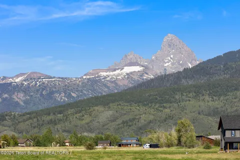 $269,000 | 1753 Foxtail Drive, Driggs, ID 83422