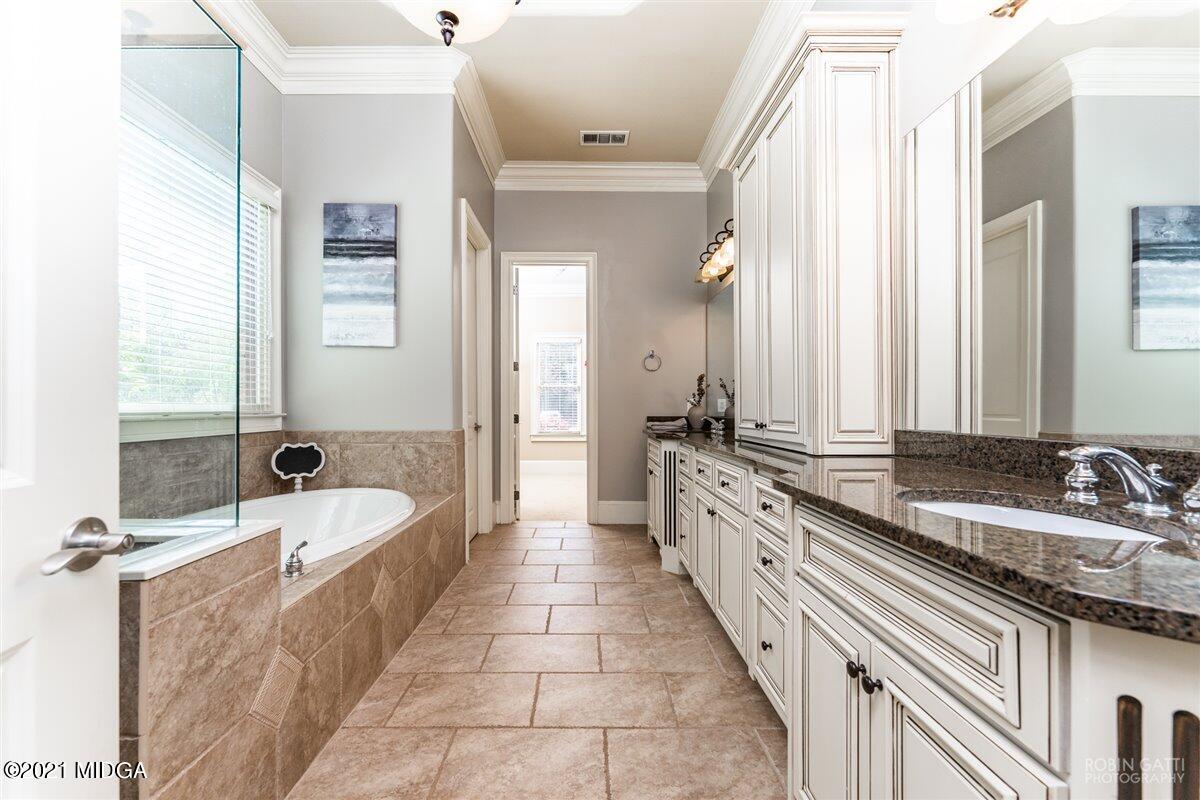 304 Freedom Drive Forsyth, GA 31029 - Photo 14 of 61 15-DSC07850