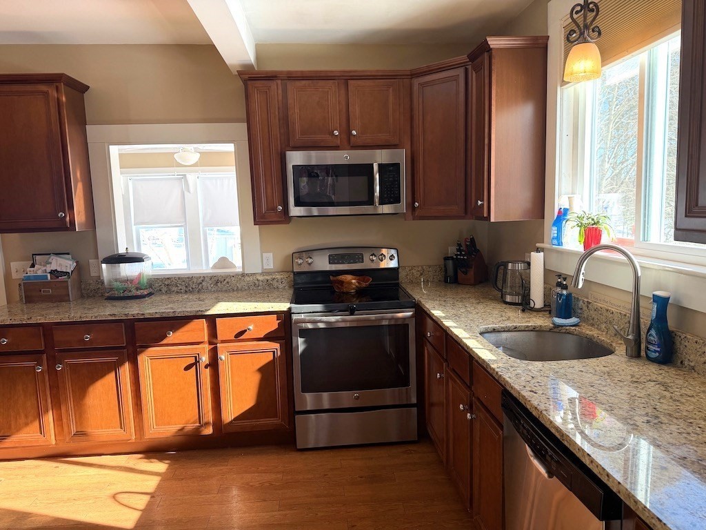 459 High Street Bridgewater, MA 02324 - Photo 5 of 33