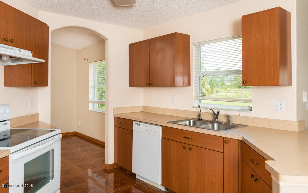 573 Titan Road Southeast Palm Bay, FL 32909 - Photo 7 of 16 medium-7