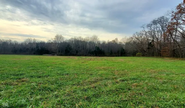 $675,000 | 5695 South County Road 300 West, North Vernon, IN 47265