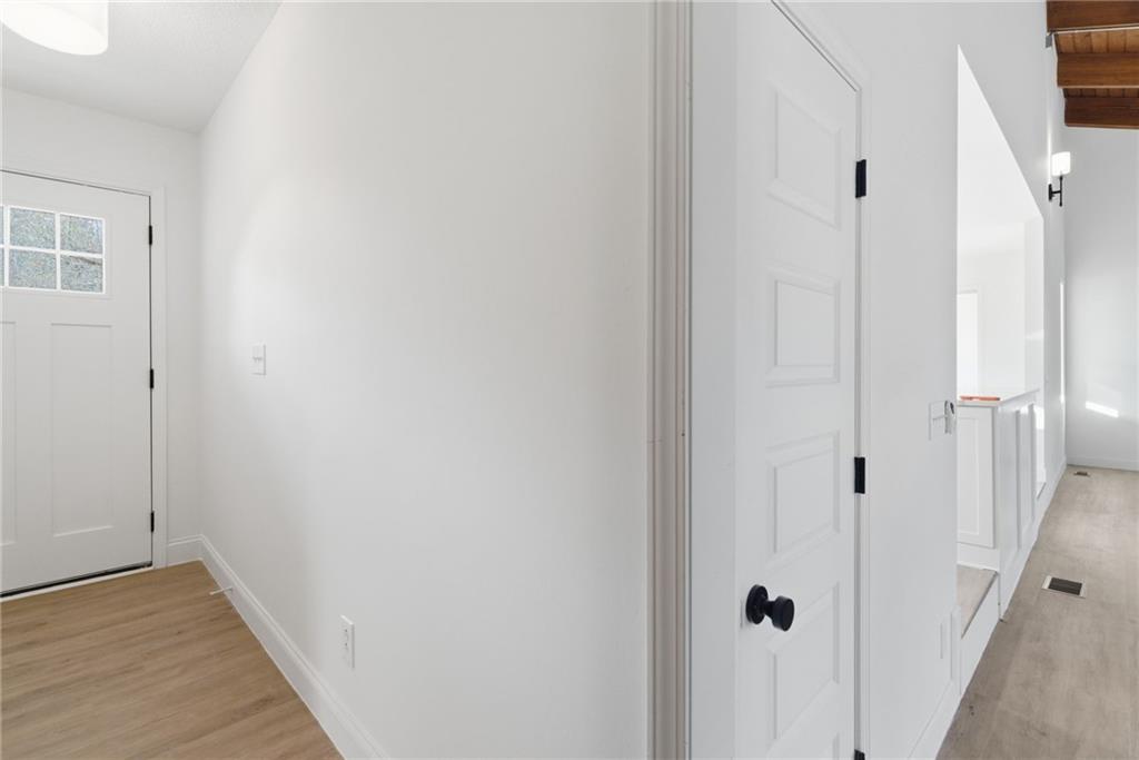 3447 Dry Creek Road Marietta, GA 30062 - Photo 6 of 42 a view of a hallway