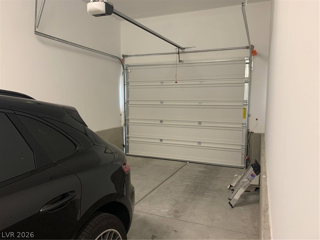 2555 Hampton Road, Unit 7109 Henderson, NV 89052 - Photo 34 of 34 Secure parking is readily available with an integrated garage door opener.