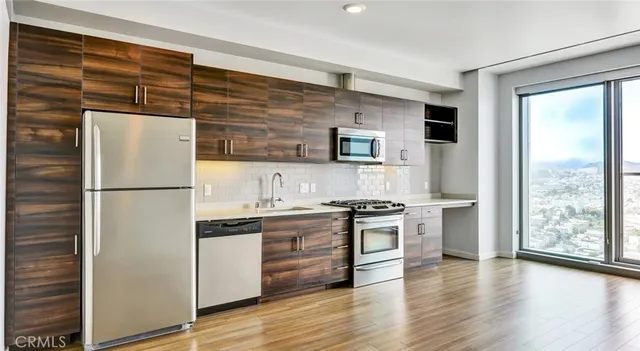 $4,111 | 100 Van Ness Avenue, Unit 1810, San Francisco, CA 94102