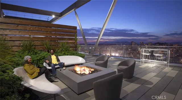 $4,111 | 100 Van Ness Avenue, Unit 1810, San Francisco, CA 94102