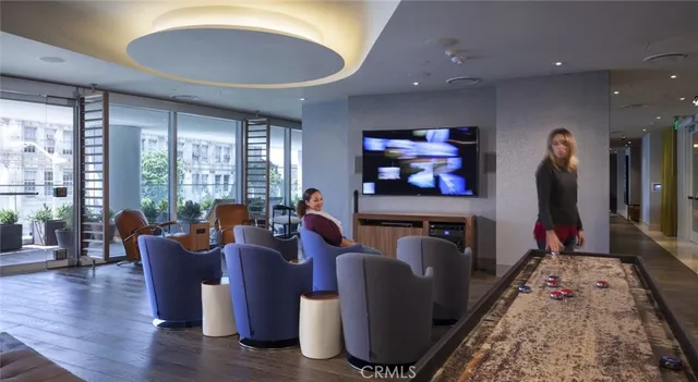 $4,111 | 100 Van Ness Avenue, Unit 1810, San Francisco, CA 94102