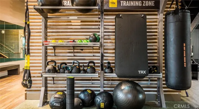 $4,111 | 100 Van Ness Avenue, Unit 1810, San Francisco, CA 94102