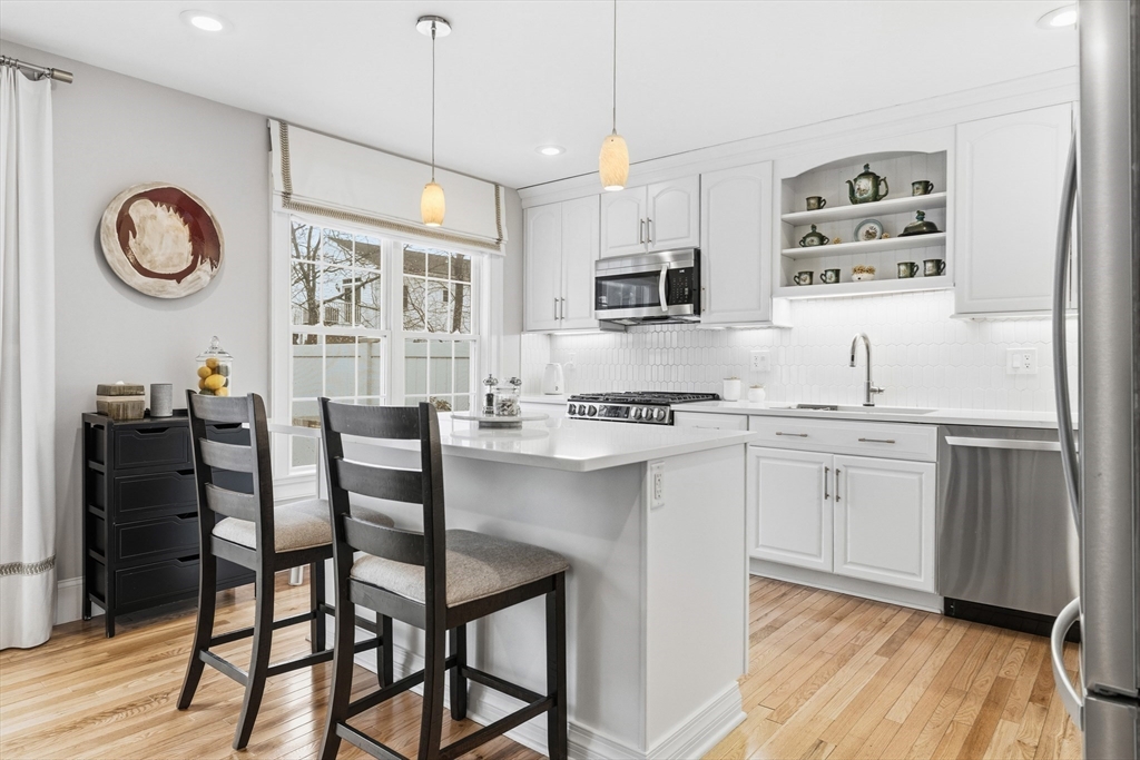 9 Cottage Street, Unit 9 Woburn, MA 01801 - Photo 2 of 27