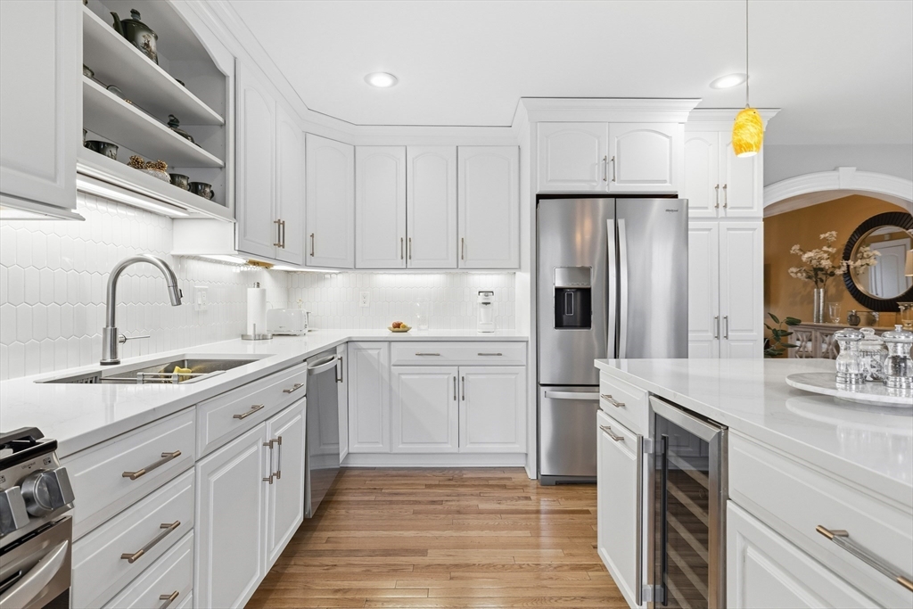 9 Cottage Street, Unit 9 Woburn, MA 01801 - Photo 3 of 27