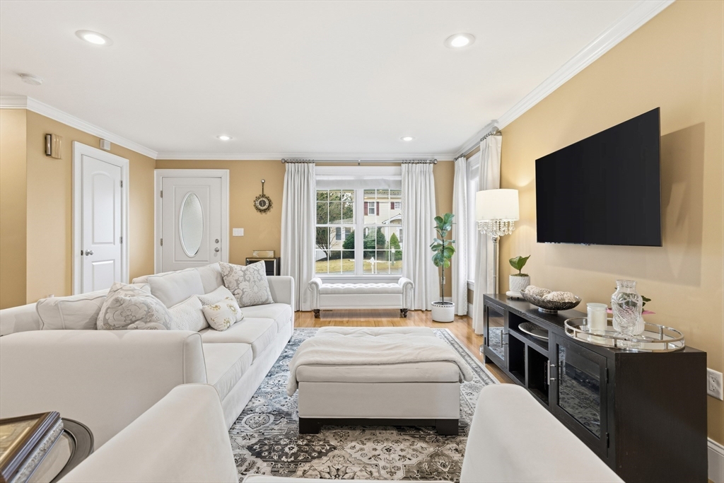9 Cottage Street, Unit 9 Woburn, MA 01801 - Photo 8 of 27