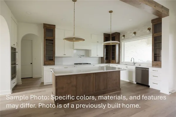 $785,000 | 10390 Charlinda Lane, Bryan, TX 77808