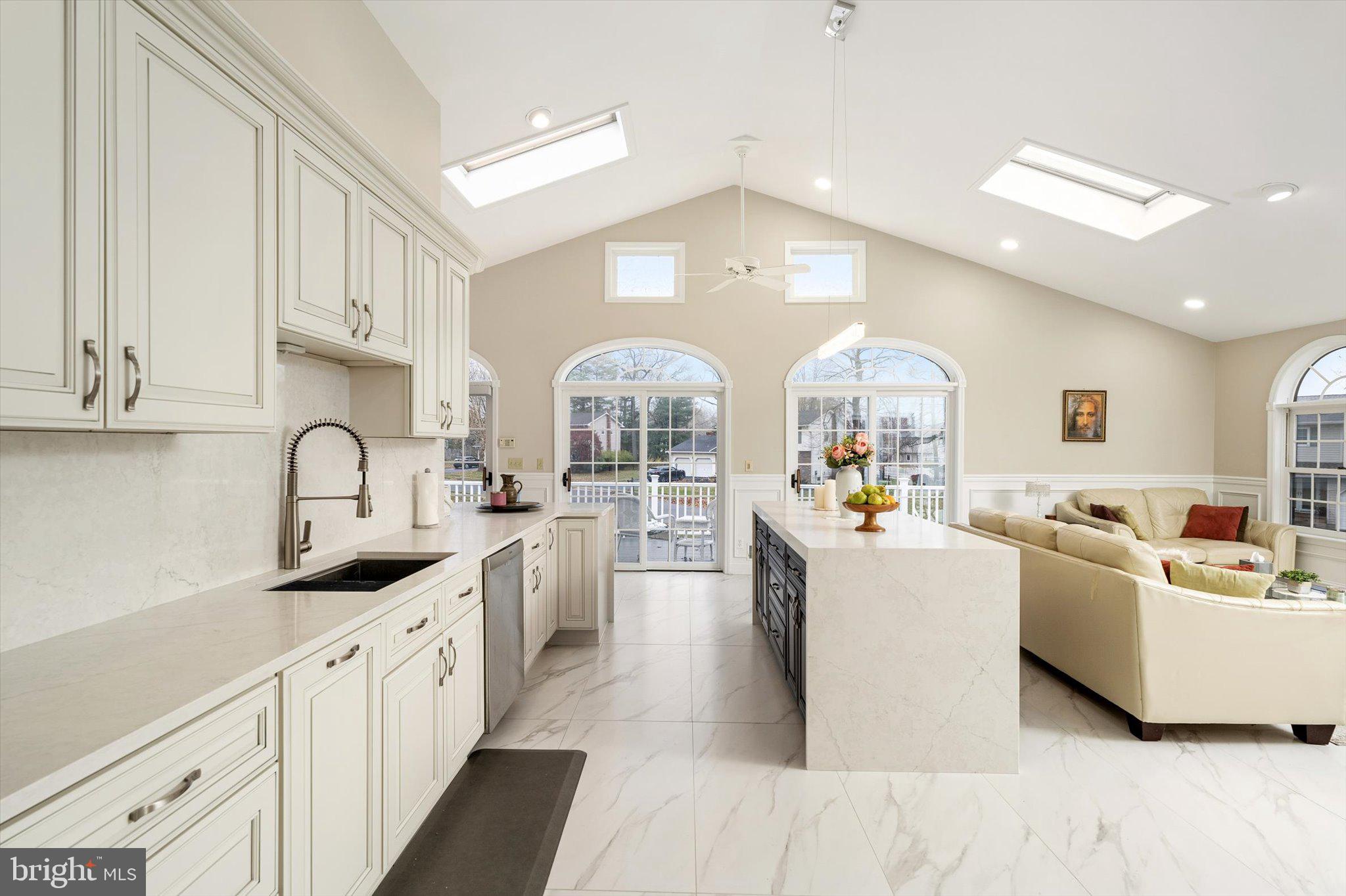 93 Tudor Drive Hamilton, NJ 08690 - Photo 16 of 67
