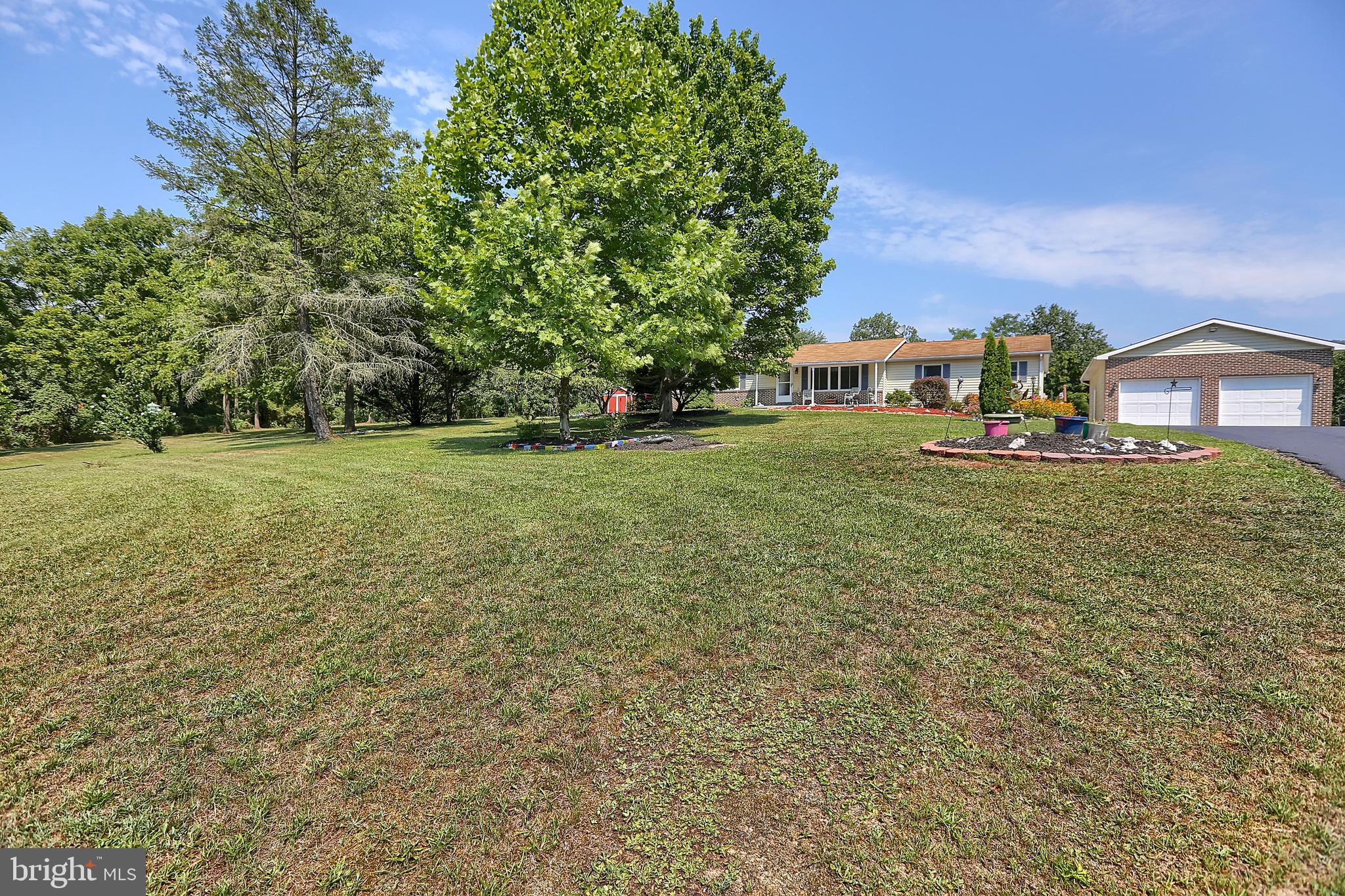 21 Acorn Road Carlisle, PA 17015 - Photo 2 of 19 Gallery Image 2