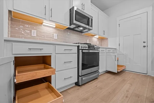 $299,990 | 405 Crestcreek Drive, Anderson, SC 29621