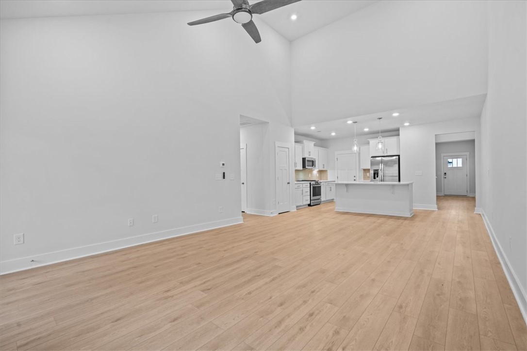 405 Crestcreek Drive Anderson, SC 29621 - Photo 10 of 36