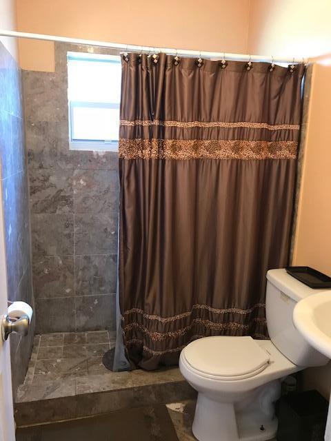 6732 Raleigh Street Hollywood, FL 33024 - Photo 6 of 12 Bath Guest