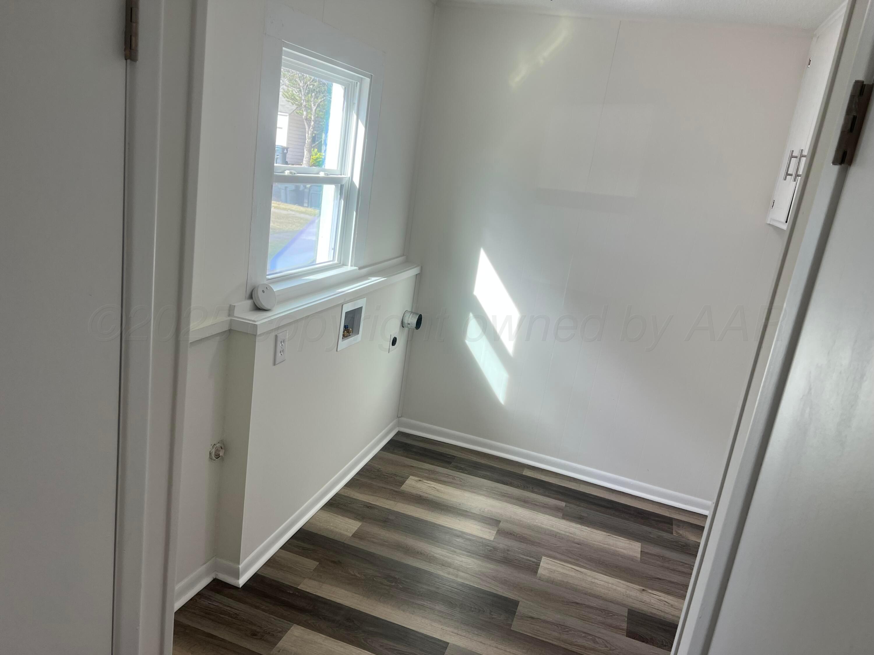 4233 Southwest 13th Avenue Amarillo, TX 79106 - Photo 37 of 55 a view of an empty room and window