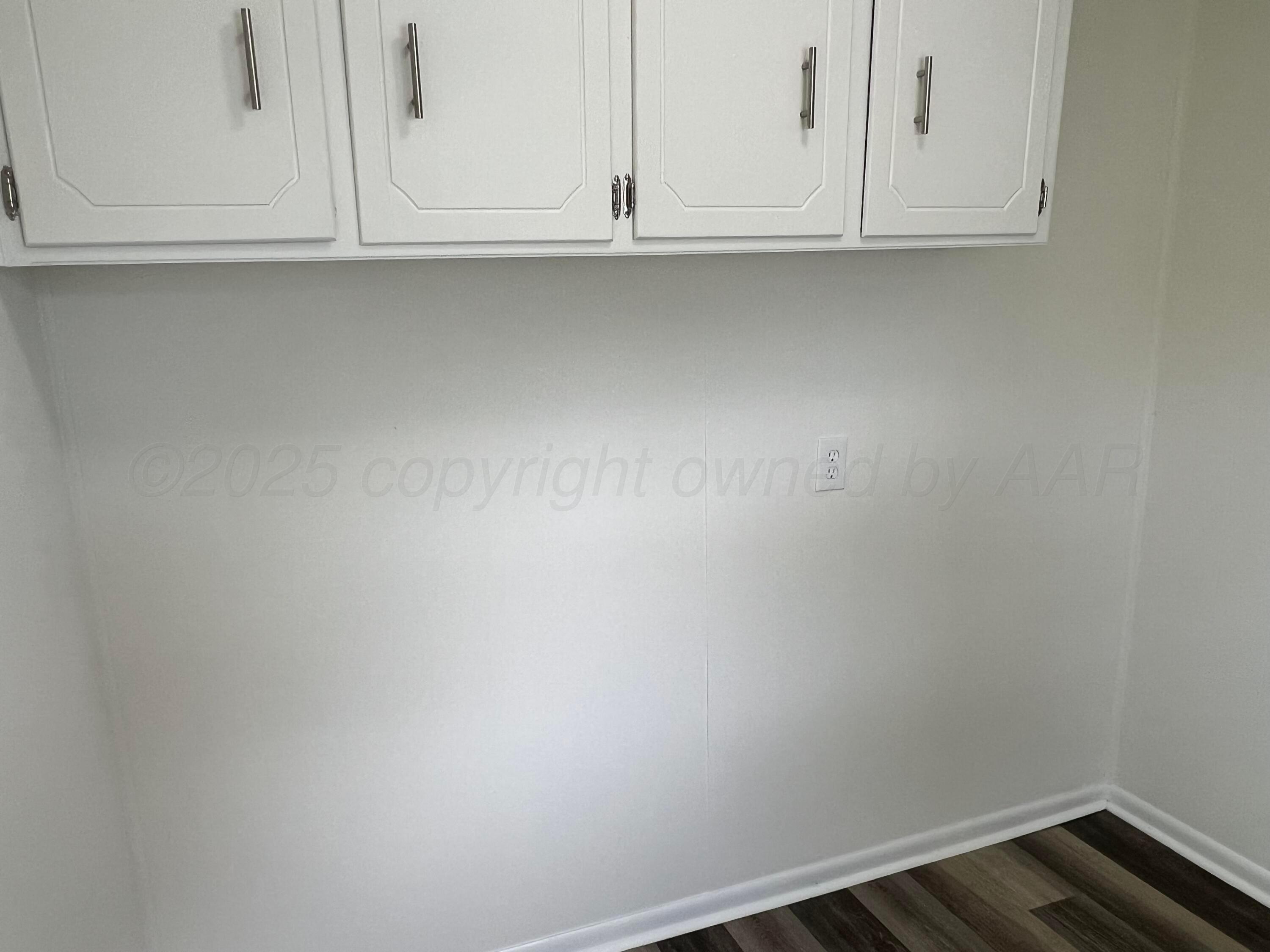 4233 Southwest 13th Avenue Amarillo, TX 79106 - Photo 41 of 55 a close view of closet