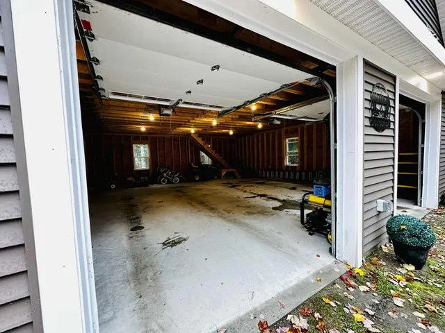 $579,000 | 10 Hemlock Point, Northfield, ME 04654