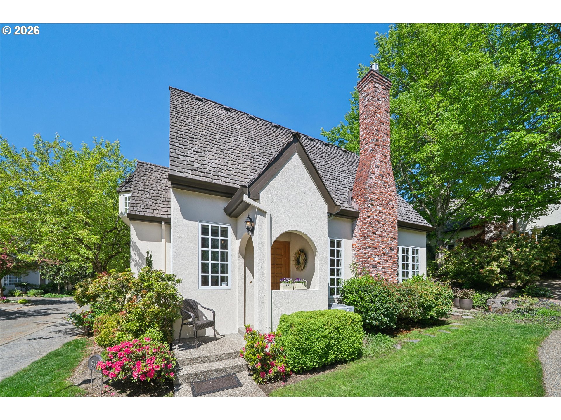 9931 Northwest Abbey Road Portland, OR 97229 - Photo 3 of 29