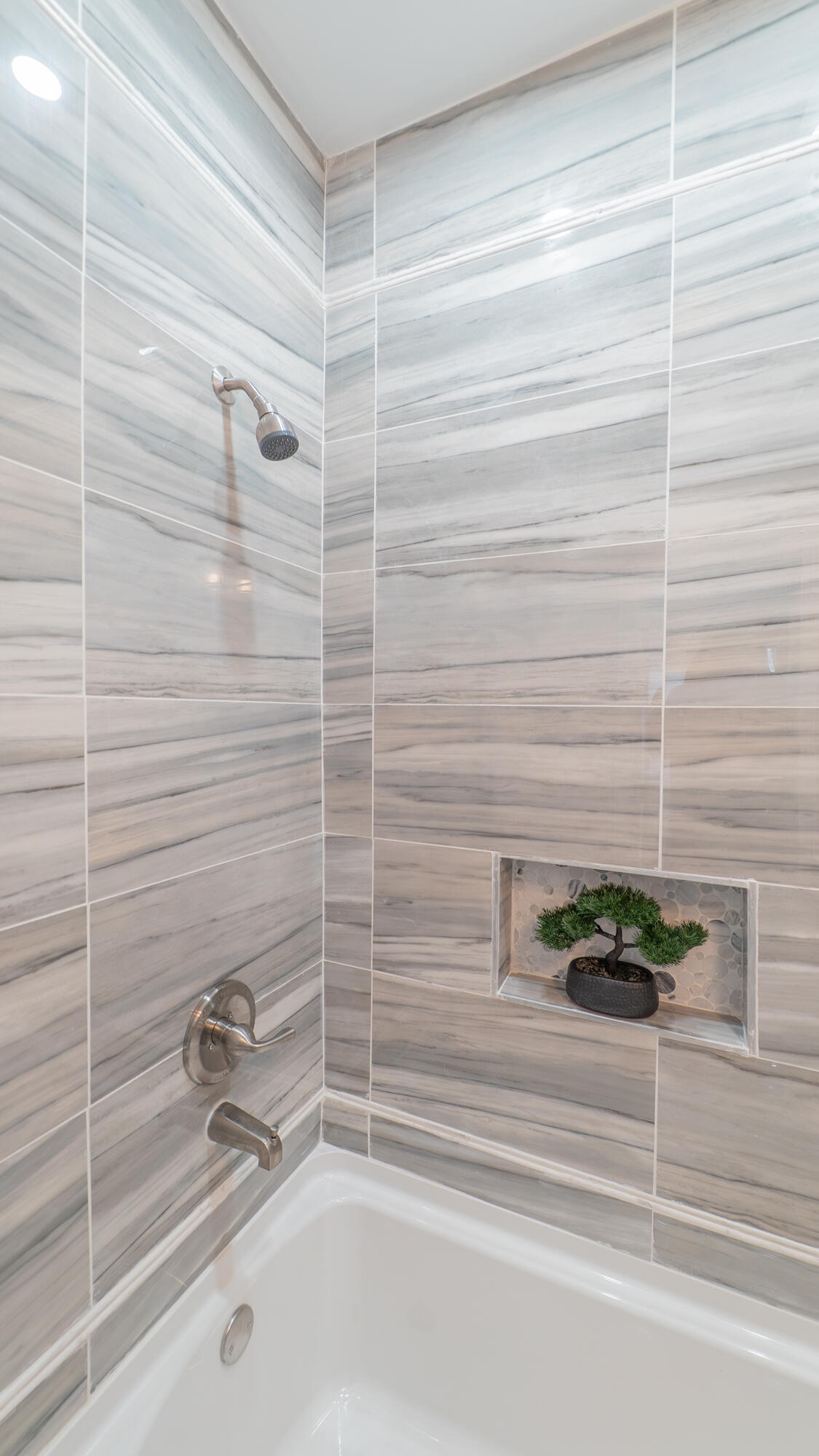 4044 Louisiana Street Gary, IN 46409 - Photo 13 of 31 a bathroom with a shower and a sink